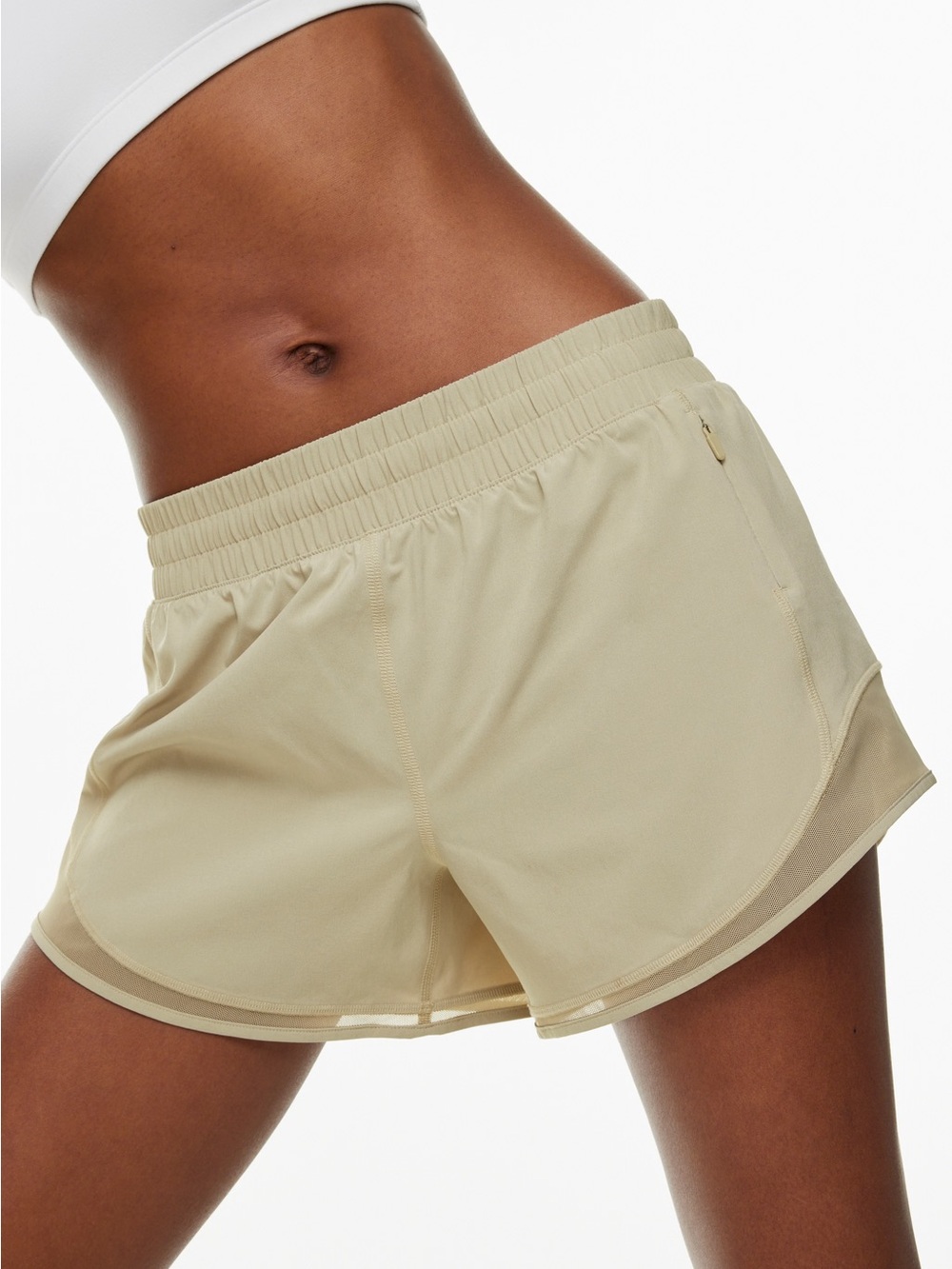 ARITZIA Golden MoveTech™ Legacy Lo-Rise Short Size 2